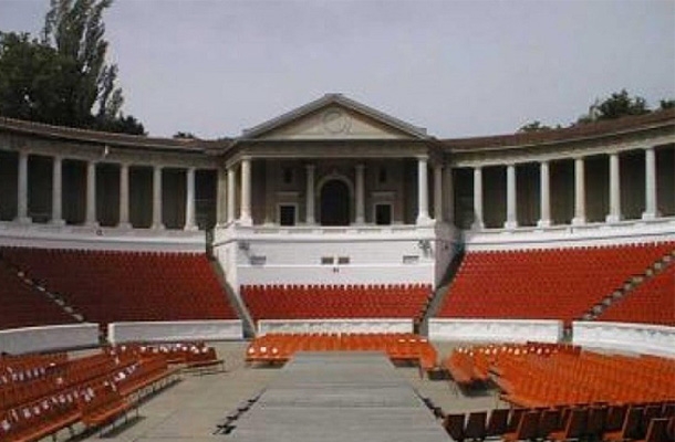 Arenele Romane București